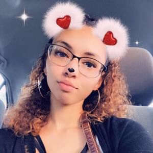 Meet your Posher, Carina